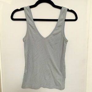 Everlane double v tank, XS pale blue